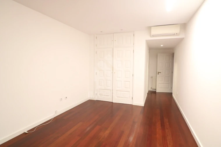 Apartamento T3 para Arrendamento em São Vitor (Braga) Foto 12