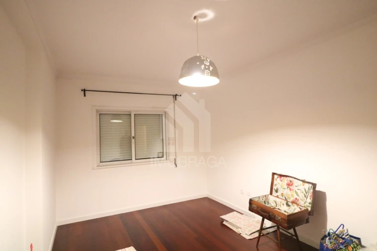 Apartamento T3 para Arrendamento em São Vitor (Braga) Foto 14