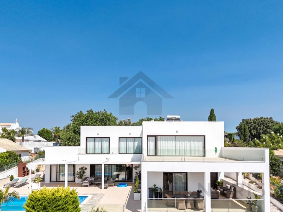 Moradia T4 para Venda em Mexilhoeira Grande Foto 6