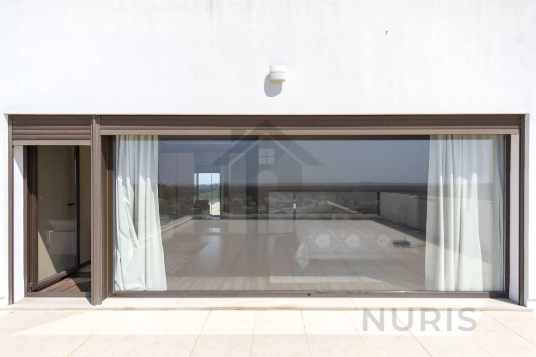 Moradia T4 para Venda em Mexilhoeira Grande Foto 23