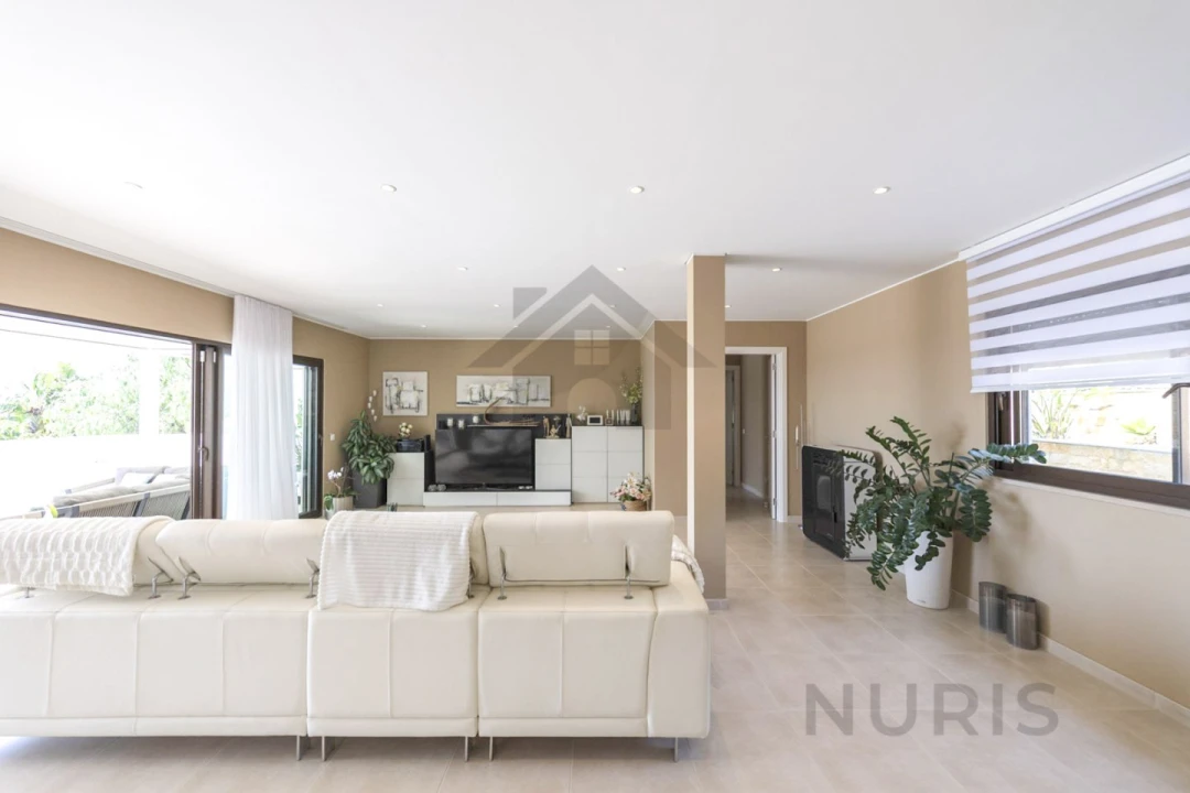 Moradia T4 para Venda em Mexilhoeira Grande Foto 11