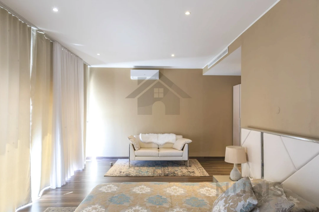 Moradia T4 para Venda em Mexilhoeira Grande Foto 26