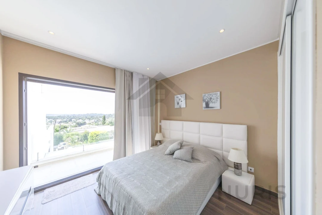 Moradia T4 para Venda em Mexilhoeira Grande Foto 37