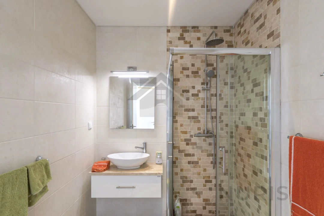 Moradia T4 para Venda em Mexilhoeira Grande Foto 41