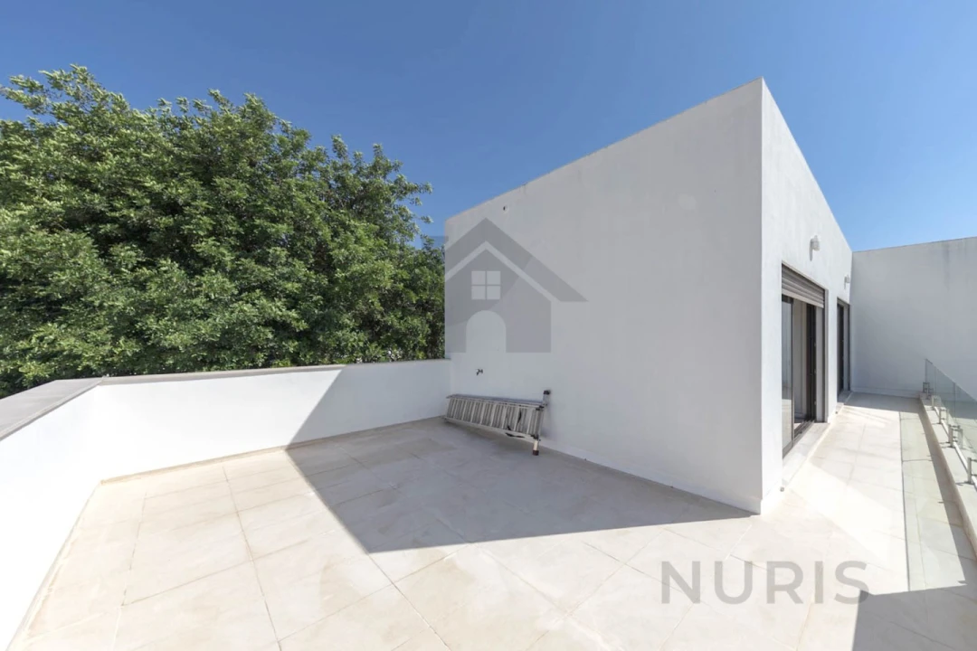 Moradia T4 para Venda em Mexilhoeira Grande Foto 44