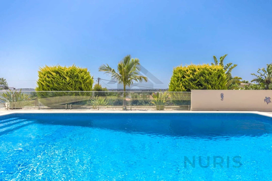 Moradia T4 para Venda em Mexilhoeira Grande Foto 52