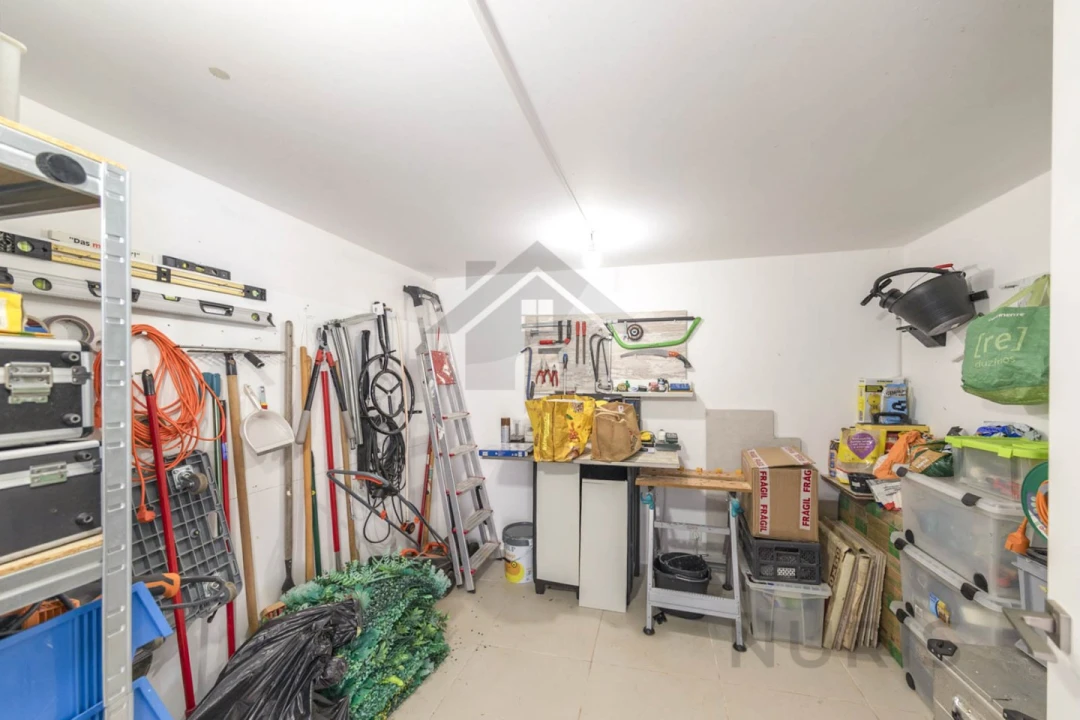 Moradia T4 para Venda em Mexilhoeira Grande Foto 60