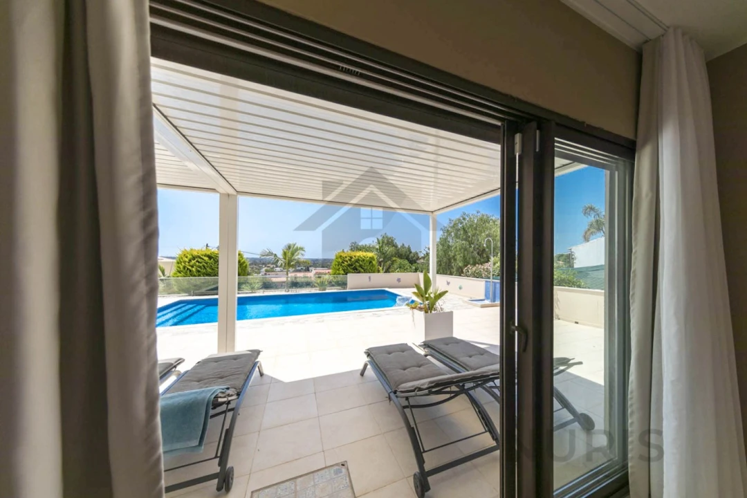 Moradia T4 para Venda em Mexilhoeira Grande Foto 78