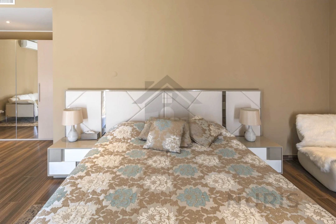 Moradia T4 para Venda em Mexilhoeira Grande Foto 76