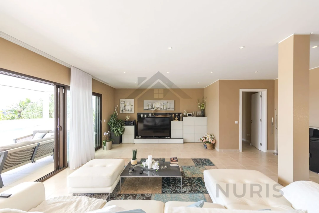 Moradia T4 para Venda em Mexilhoeira Grande Foto 7