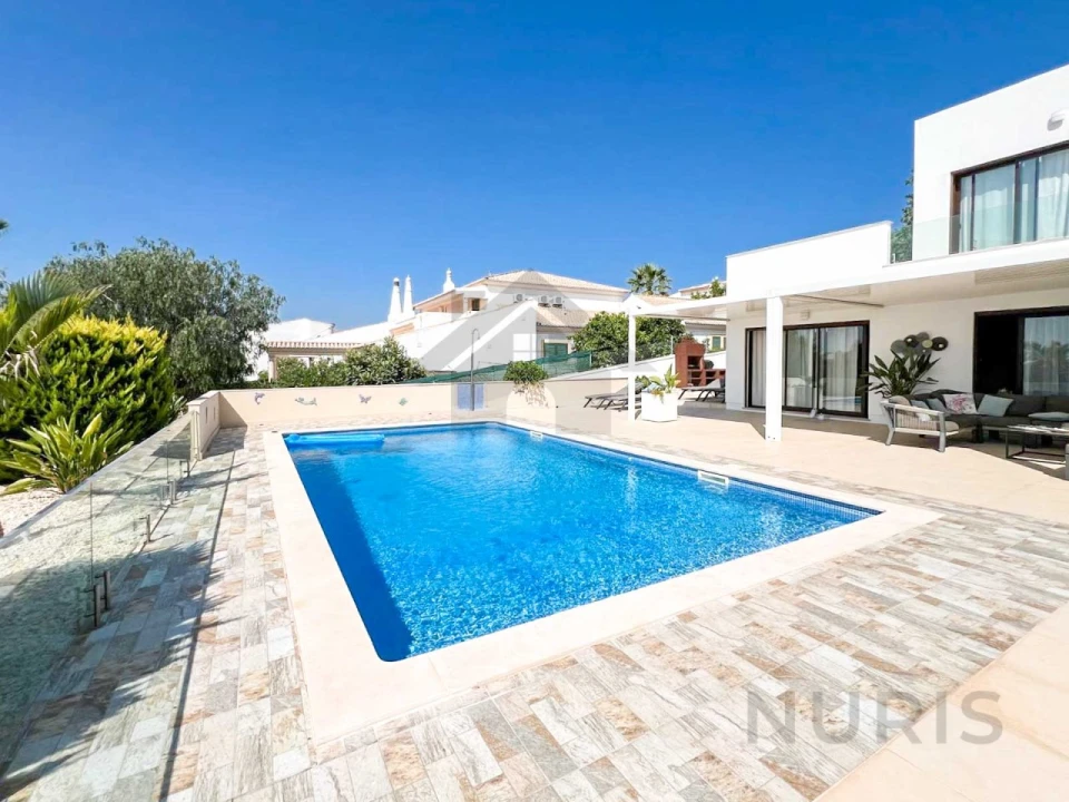 Moradia T4 para Venda em Mexilhoeira Grande Foto 85