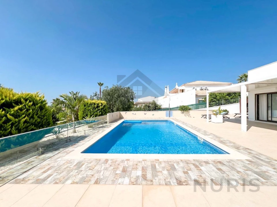 Moradia T4 para Venda em Mexilhoeira Grande Foto 86