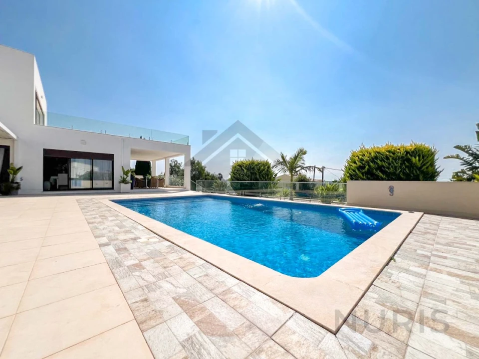 Moradia T4 para Venda em Mexilhoeira Grande Foto 89