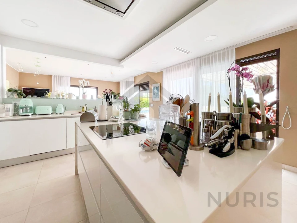 Moradia T4 para Venda em Mexilhoeira Grande Foto 18