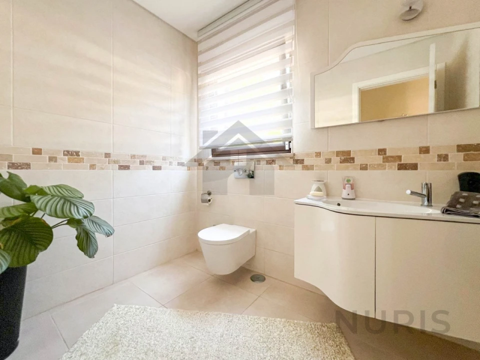 Moradia T4 para Venda em Mexilhoeira Grande Foto 97