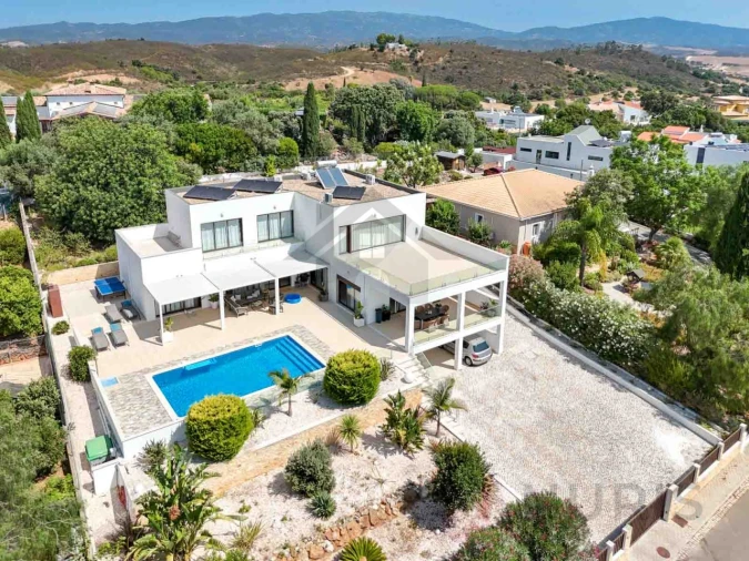 Moradia T4 para Venda em Mexilhoeira Grande Foto 5