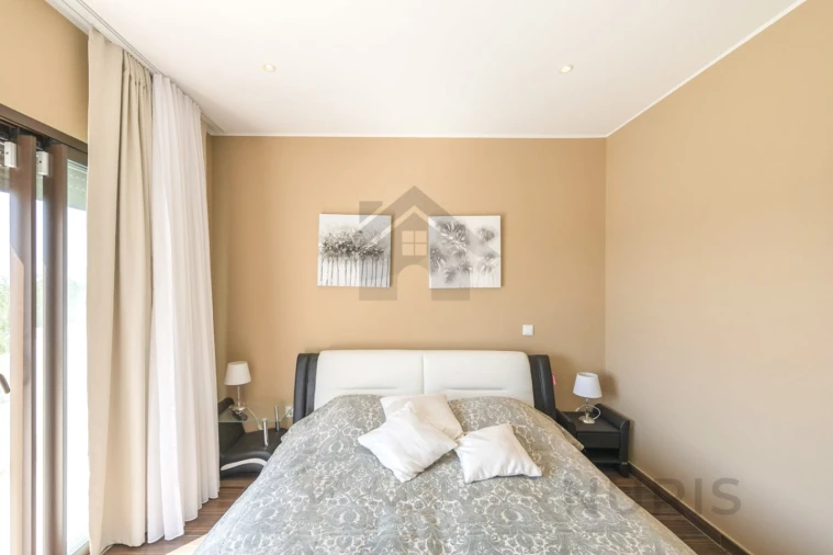 Moradia T4 para Venda em Mexilhoeira Grande Foto 53