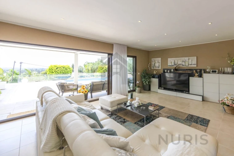 Moradia T4 para Venda em Mexilhoeira Grande Foto 9