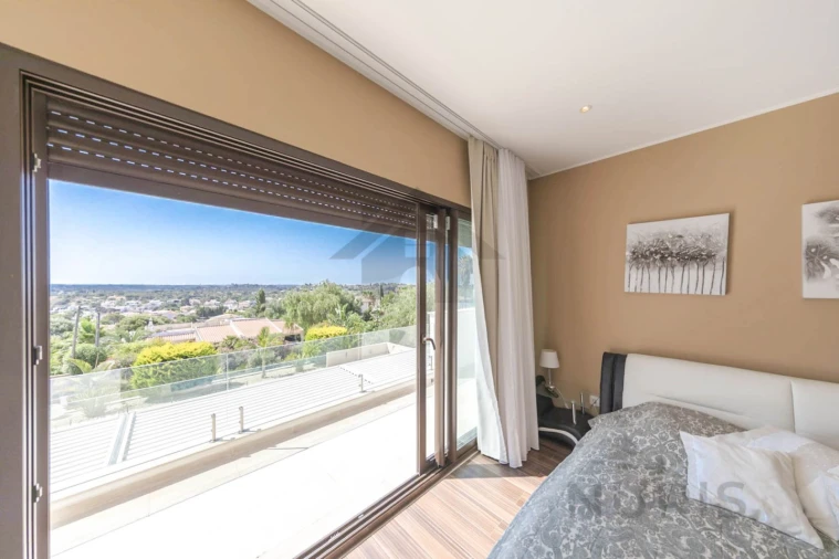 Moradia T4 para Venda em Mexilhoeira Grande Foto 77