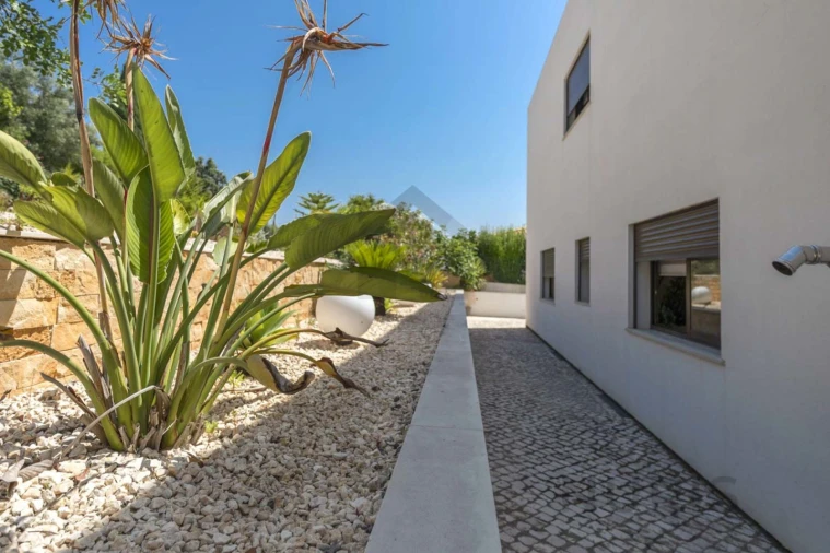 Moradia T4 para Venda em Mexilhoeira Grande Foto 81