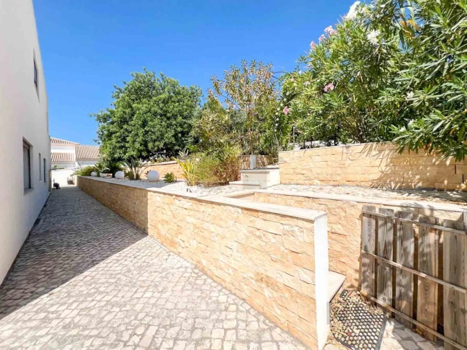 Moradia T4 para Venda em Mexilhoeira Grande Foto 126