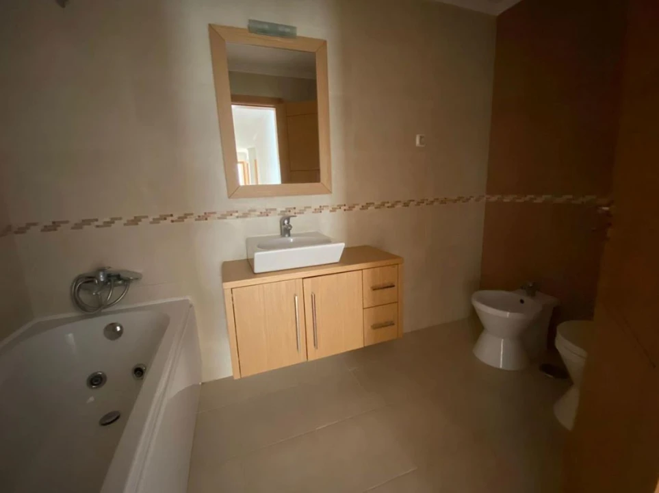 Apartamento T2 para Venda em Loule (São Clemente) Foto 9