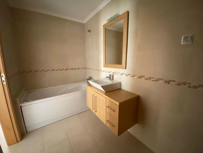 Apartamento T2 para Venda em Loule (São Clemente) Foto 8