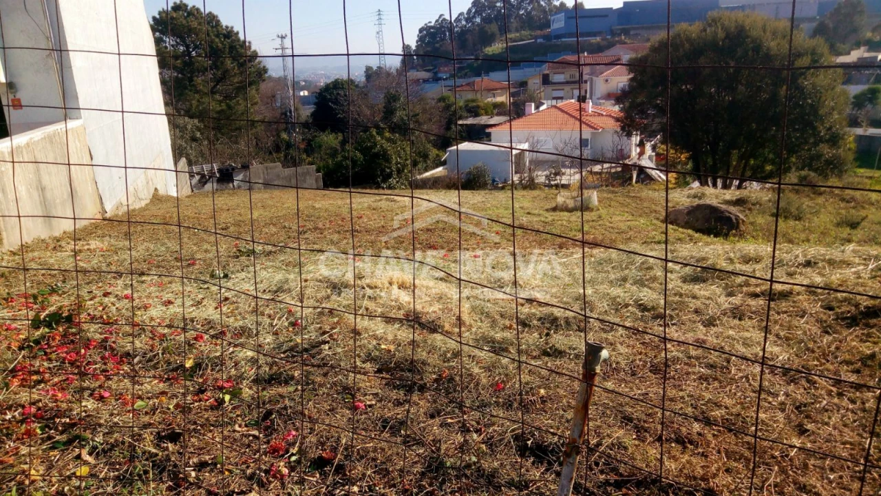 Terreno para Venda em Arcozelo Foto 1