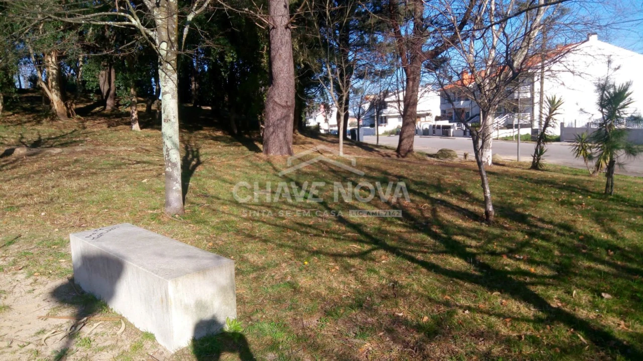 Terreno para Venda em Arcozelo Foto 6