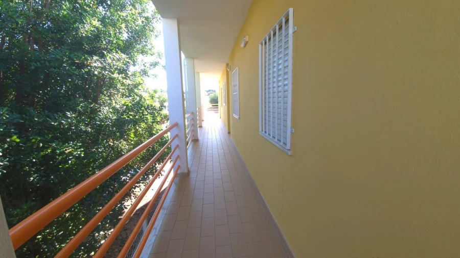 Apartamento T2 para Venda em Guia Foto 11