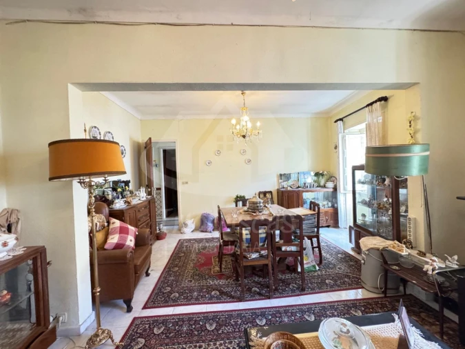 Moradia T6 para Venda em Fanhões Foto 2