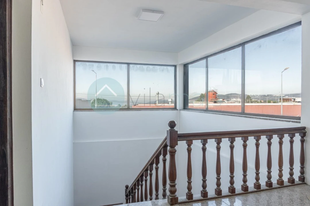 Armazém para Venda em Rebordosa Foto 15