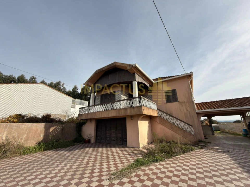 Moradia T4 para Venda em Castêlo da Maia Foto 1