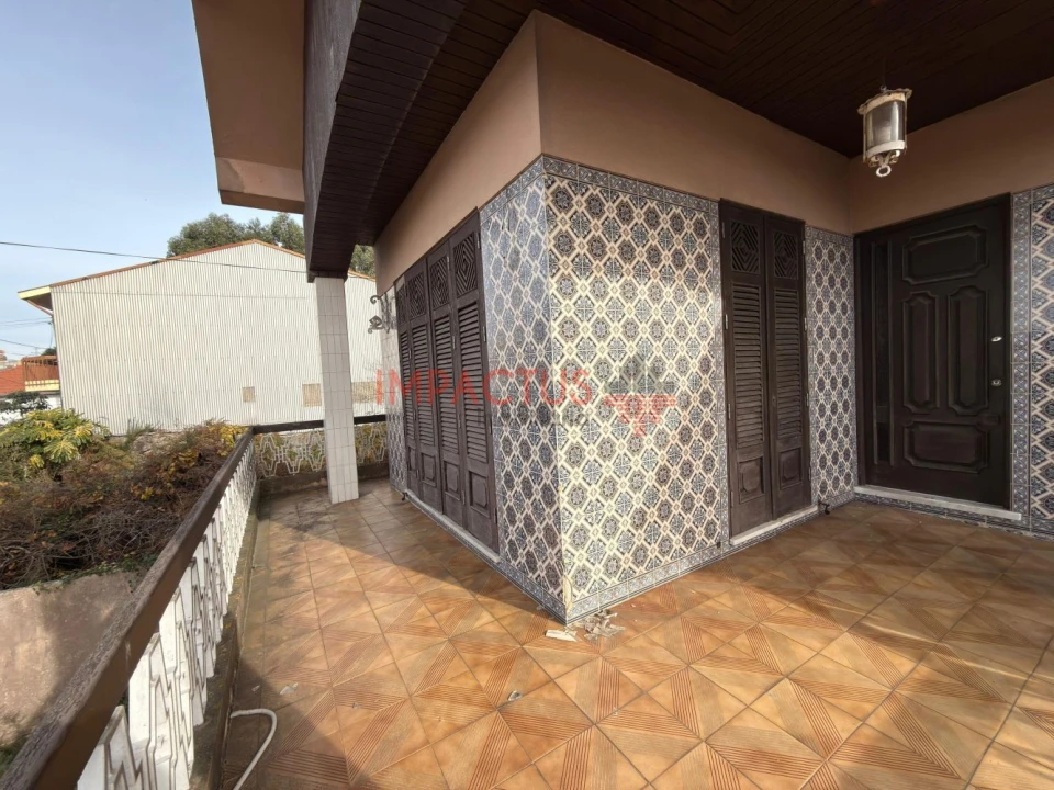 Moradia T4 para Venda em Castêlo da Maia Foto 5