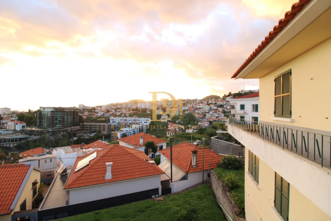 Moradia T3 para Venda em Funchal (São Pedro) Foto 2