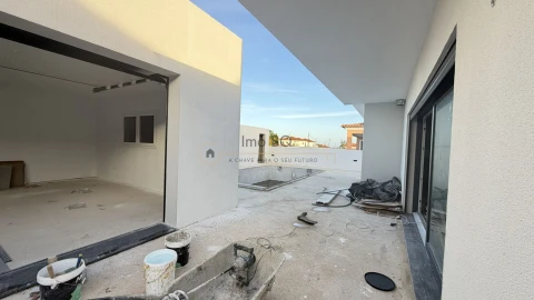 Moradia T5 para Venda em Azeitão (São Lourenço e São Simão)
