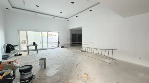Moradia T5 para Venda em Azeitão (São Lourenço e São Simão)