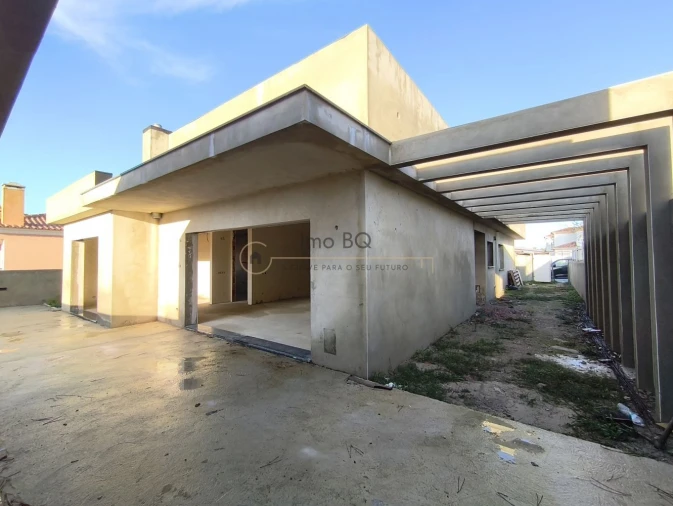 Moradia T5 para Venda em Azeitão (São Lourenço e São Simão) Foto 38