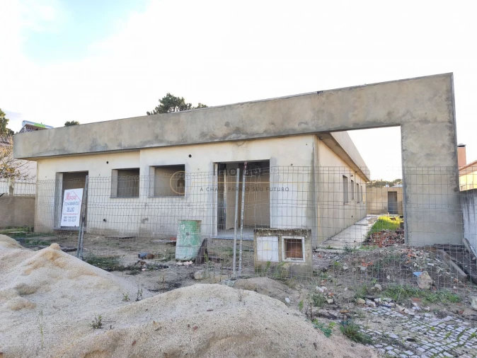 Moradia T5 para Venda em Azeitão (São Lourenço e São Simão) Foto 39