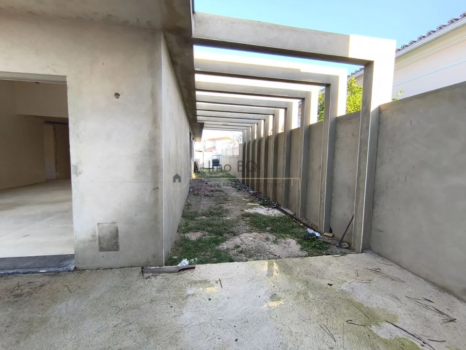 Moradia T5 para Venda em Azeitão (São Lourenço e São Simão) Foto 36