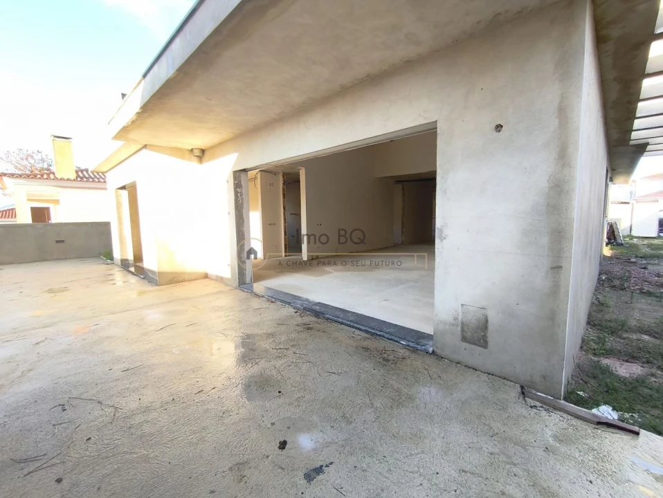 Moradia T5 para Venda em Azeitão (São Lourenço e São Simão) Foto 37