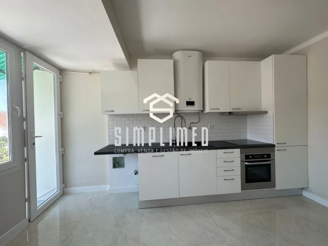 Apartamento T3 para Venda em Barreiro e Lavradio Foto 1