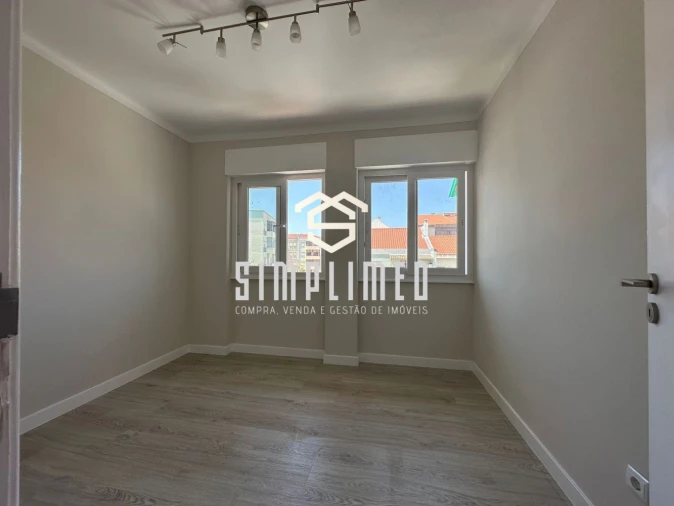 Apartamento T3 para Venda em Barreiro e Lavradio Foto 9