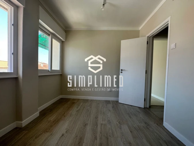 Apartamento T3 para Venda em Barreiro e Lavradio Foto 7