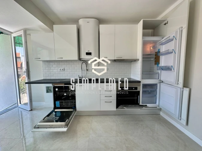 Apartamento T3 para Venda em Barreiro e Lavradio Foto 2