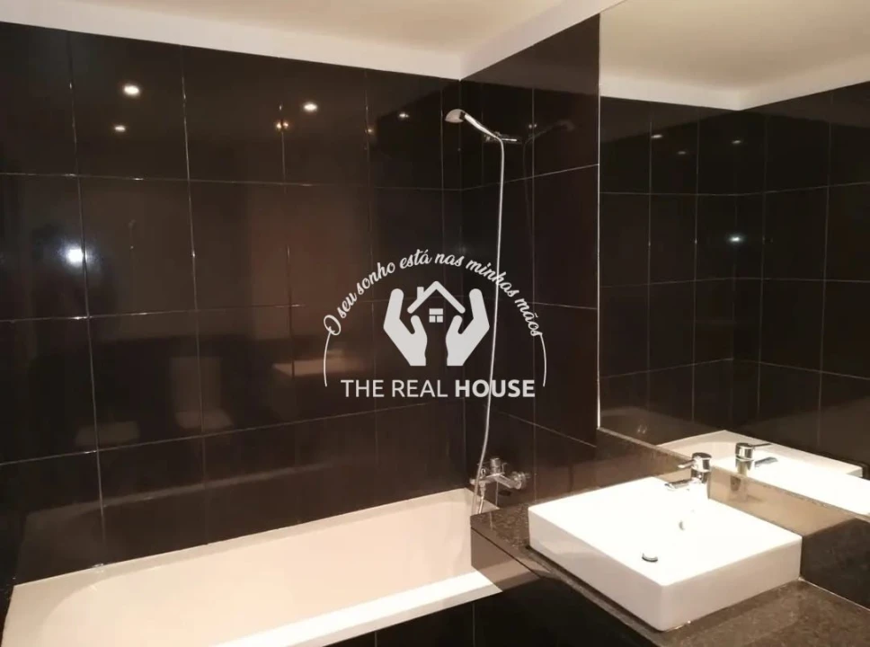 Apartamento T2 para Venda em Caniço Foto 13