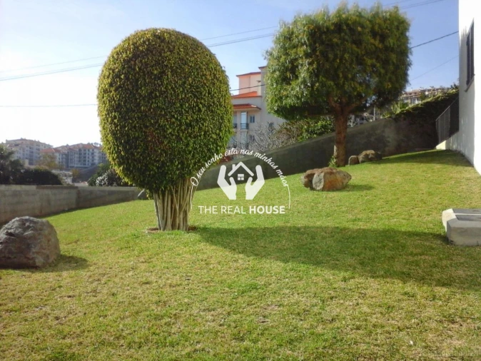 Apartamento T2 para Venda em Caniço Foto 21