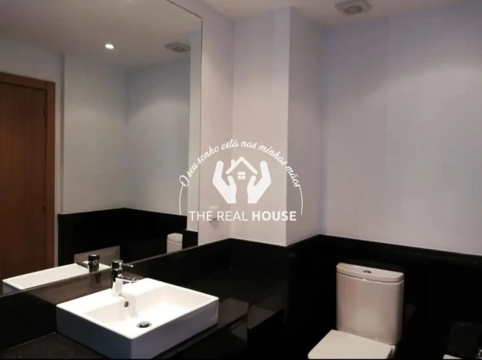 Apartamento T2 para Venda em Caniço Foto 12