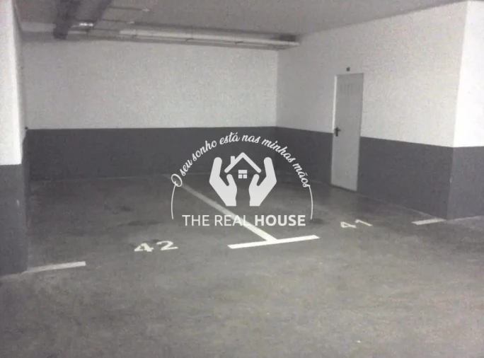 Apartamento T2 para Venda em Caniço Foto 23