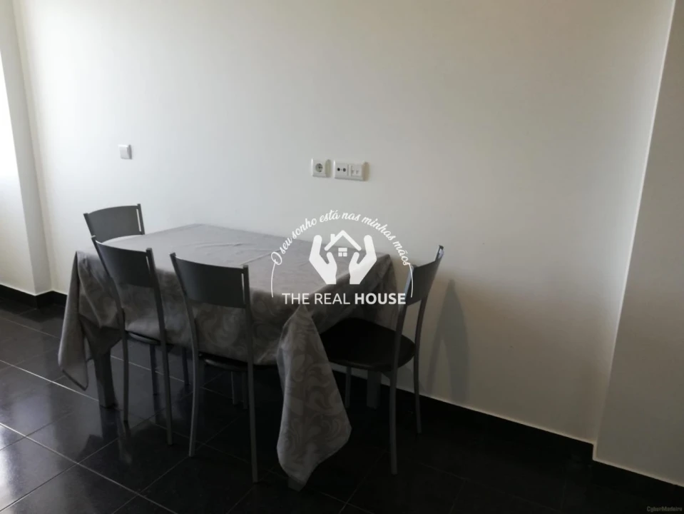 Apartamento T2 para Venda em Caniço Foto 7